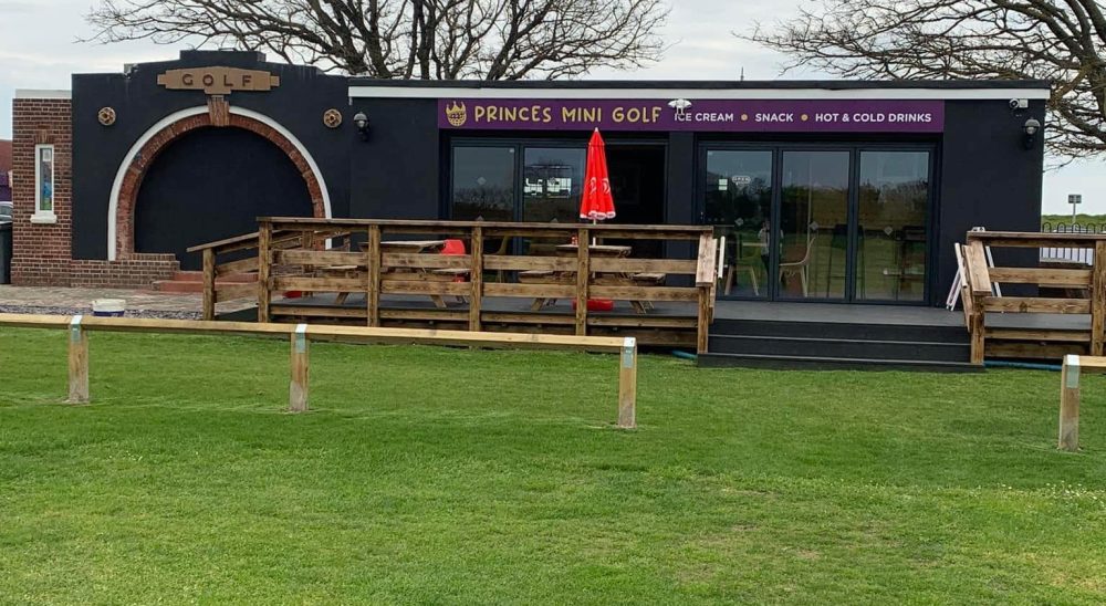 Princes Mini Golf clubhouse and terrace